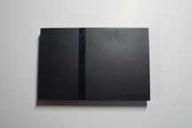 Konsola PlayStation 2 (PS2) z jednym padem