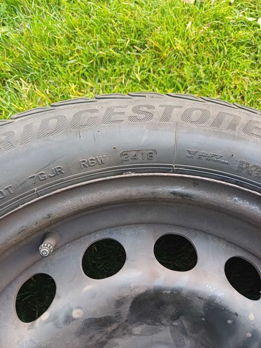 225/50R17 94H BRIDGESTONE, komplet opon zimowych i felg stalowych szt4