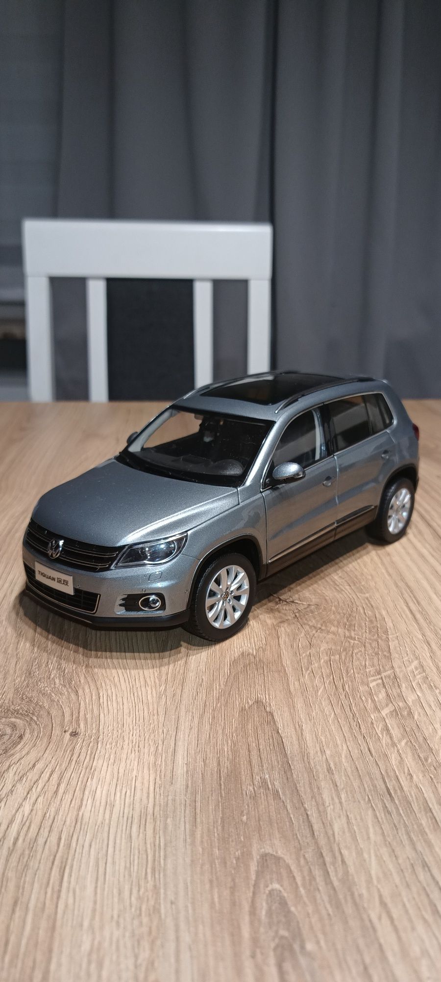 Model VW Tiguan 1:18