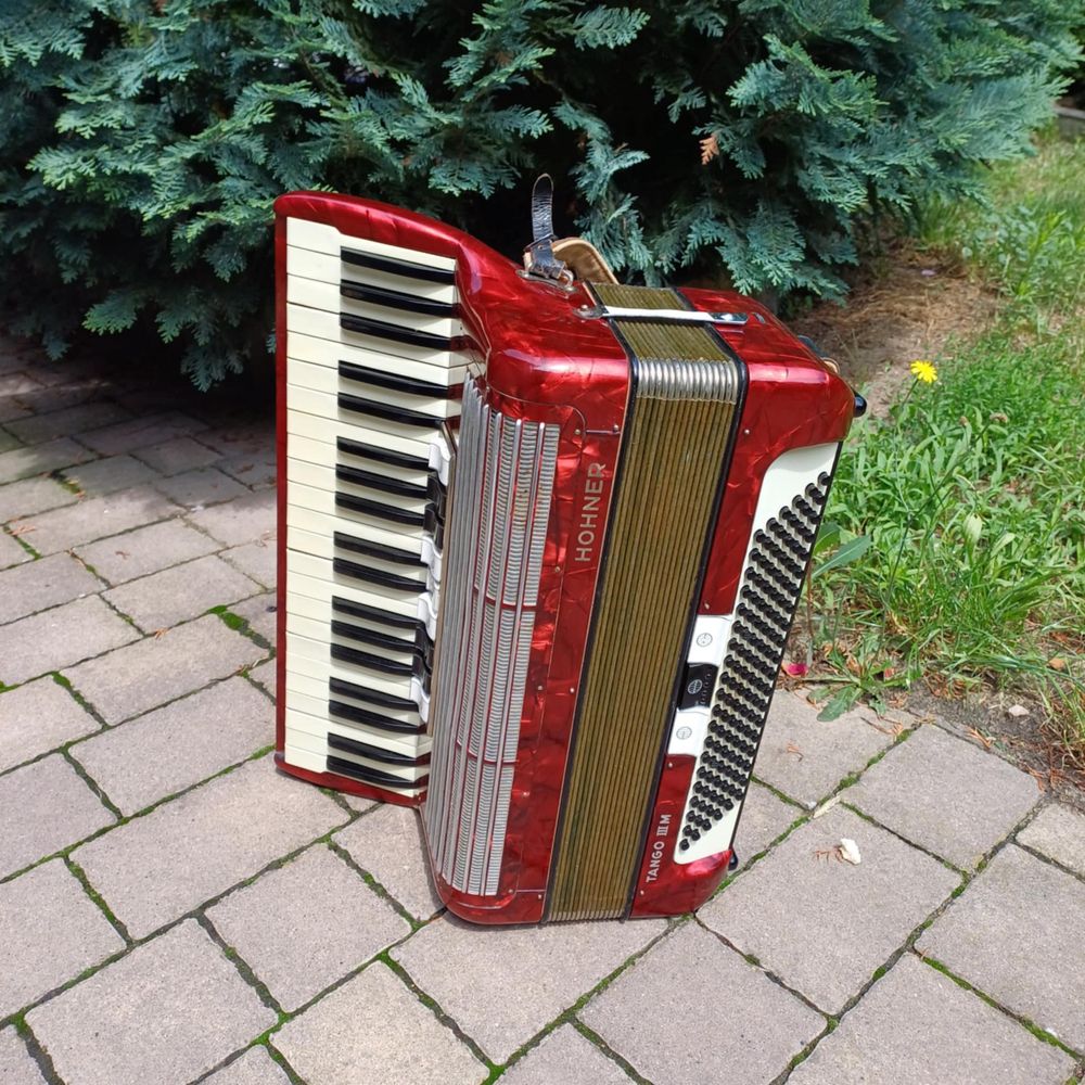Akordeon Hohner tango 3M 120 basow