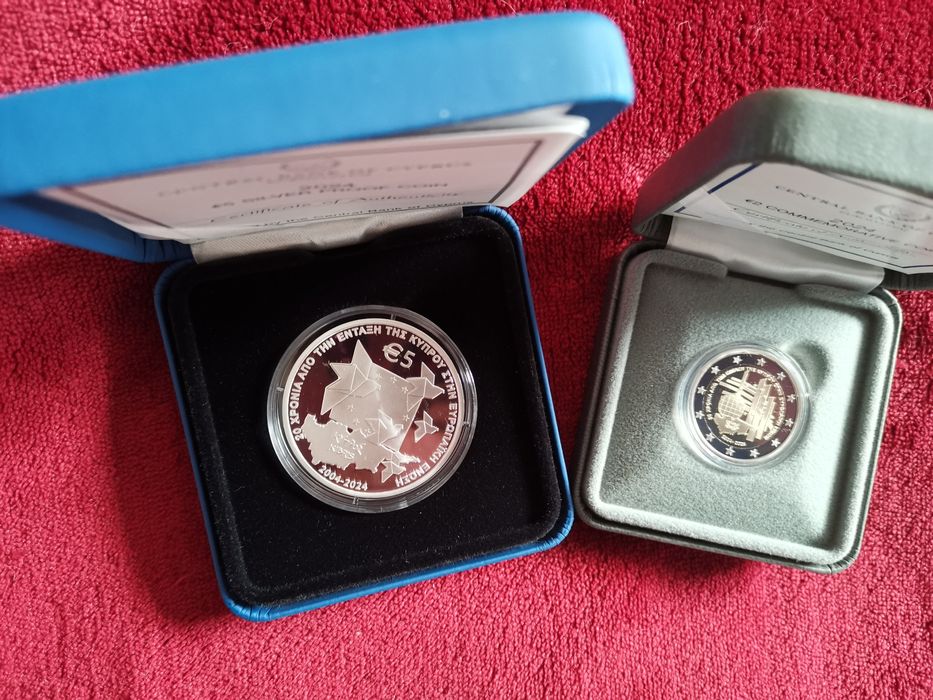 Conjunto Moeda 2€ Chipre + Moeda 5€ Prata chipre 2024