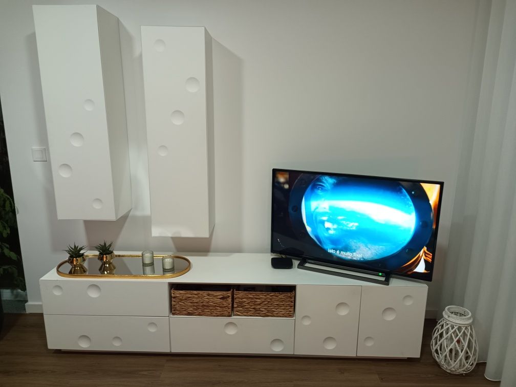 Móvel TV c/ dois módulos de parede (lacado branco)