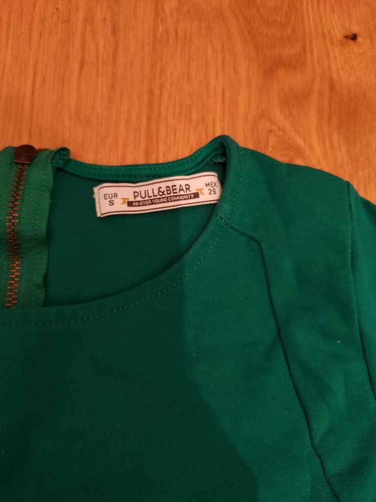 Sukienka zielona rozkloszowana Pull &Bear S