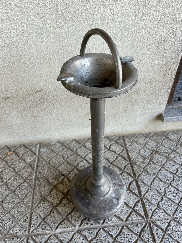Cinzeiro antigo classico