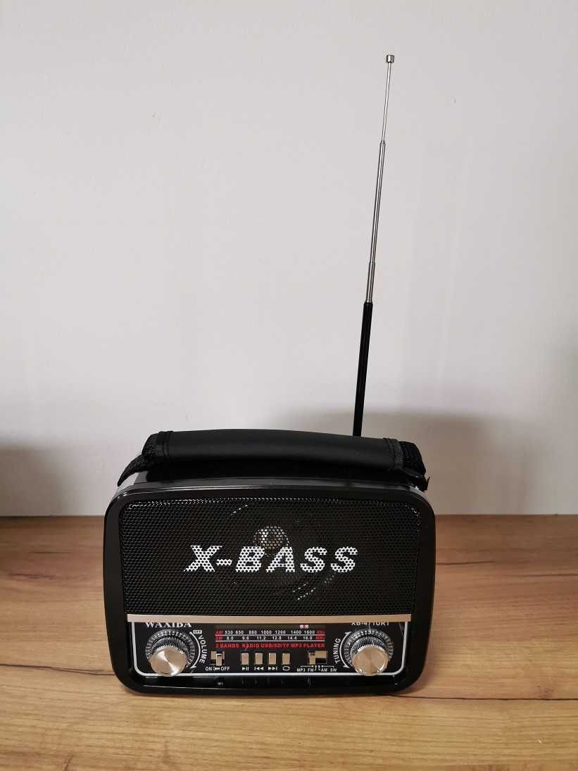 Przenośne Radio AM/FM/SW X-Bass z Latarką