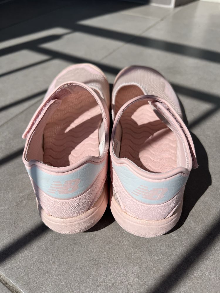 Sandały New Balance dla dziewczynki, 34.5, wkładka 22.4