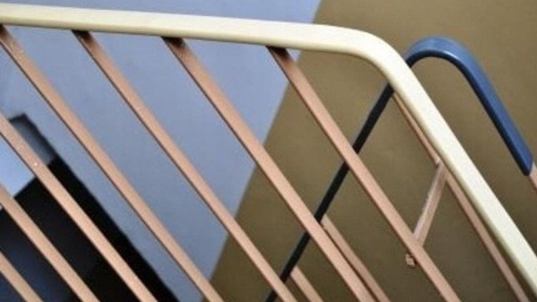 Listwa poręczowa,pochwyt PVC 40x8 ciemny popiel 6 metrów