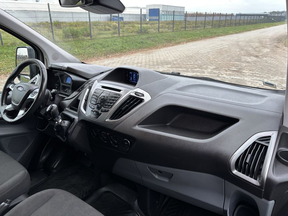 Ford Transit Custom  2,2 155 km long l2h1  klima kamera relingi hak