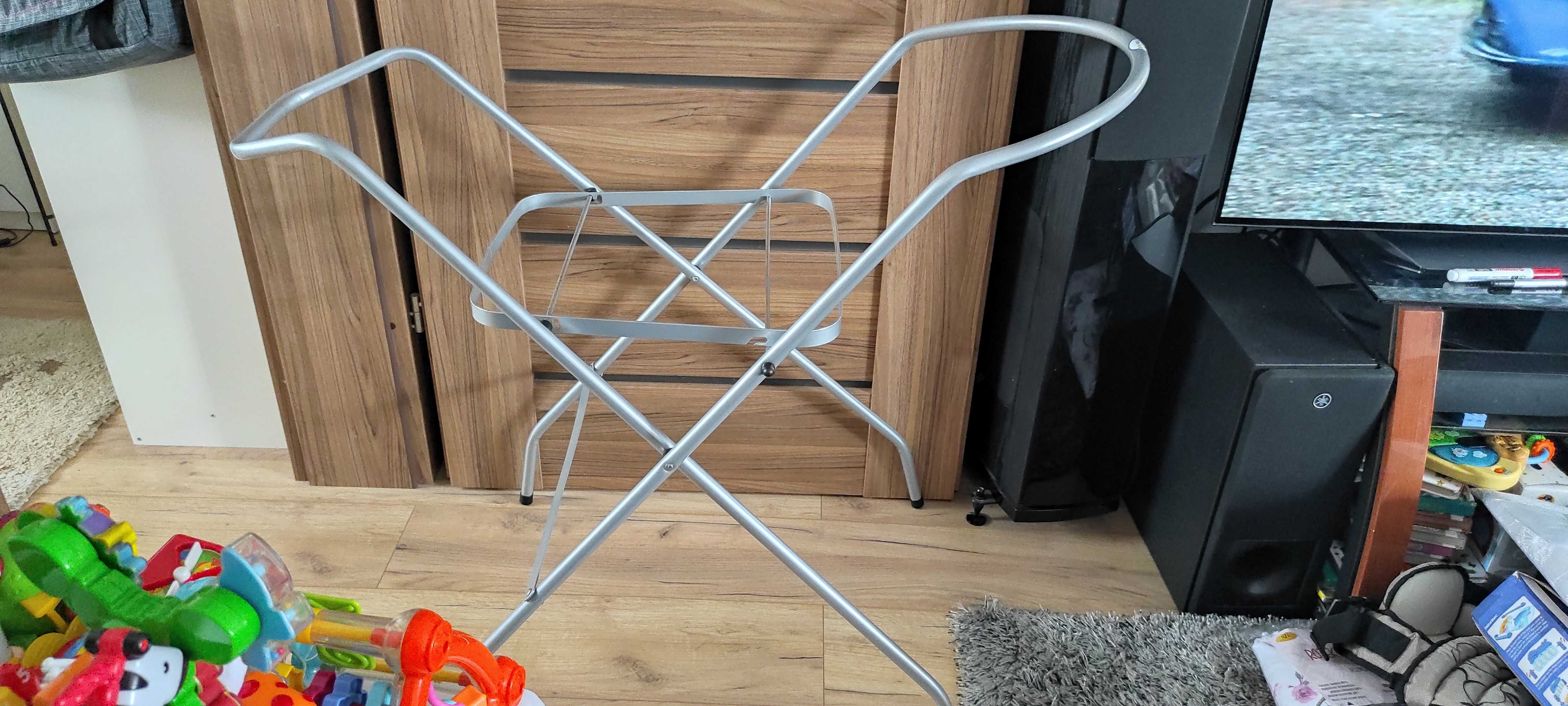 Stojak do wanienki tega oraz wanienka tega i leżaczek
