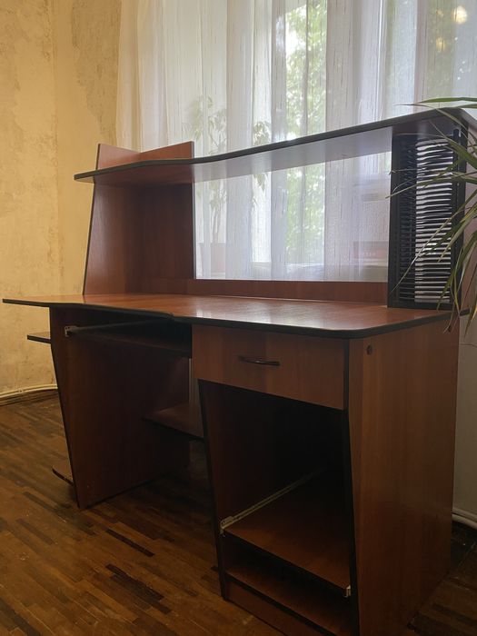 Стіл для навчання, письмовий, компʼютерний, парта