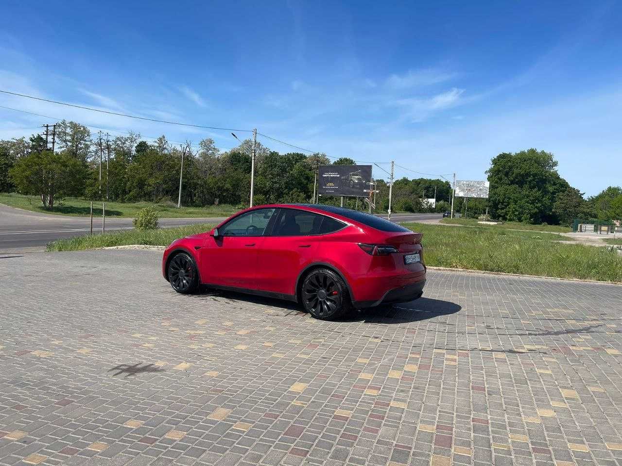 Tesla Model Y Performance Dual Motor