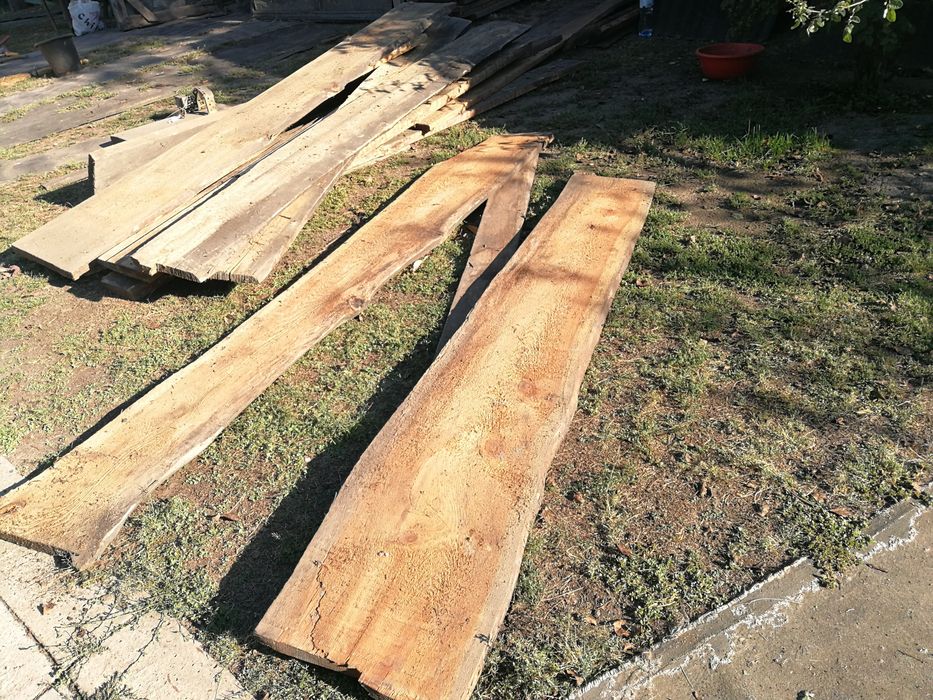 Доска широкая, есть другие виды доски