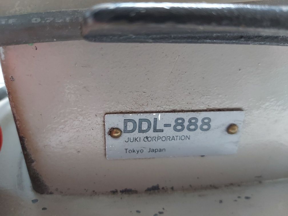Maszyna do szycia, stebnówka JUKI DDL 888