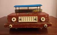Zabawka - samochód drewniany ciężarówka