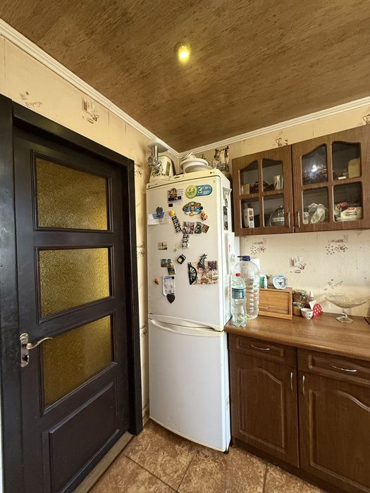 Продам 2-х кімнатну квартиру в центрі