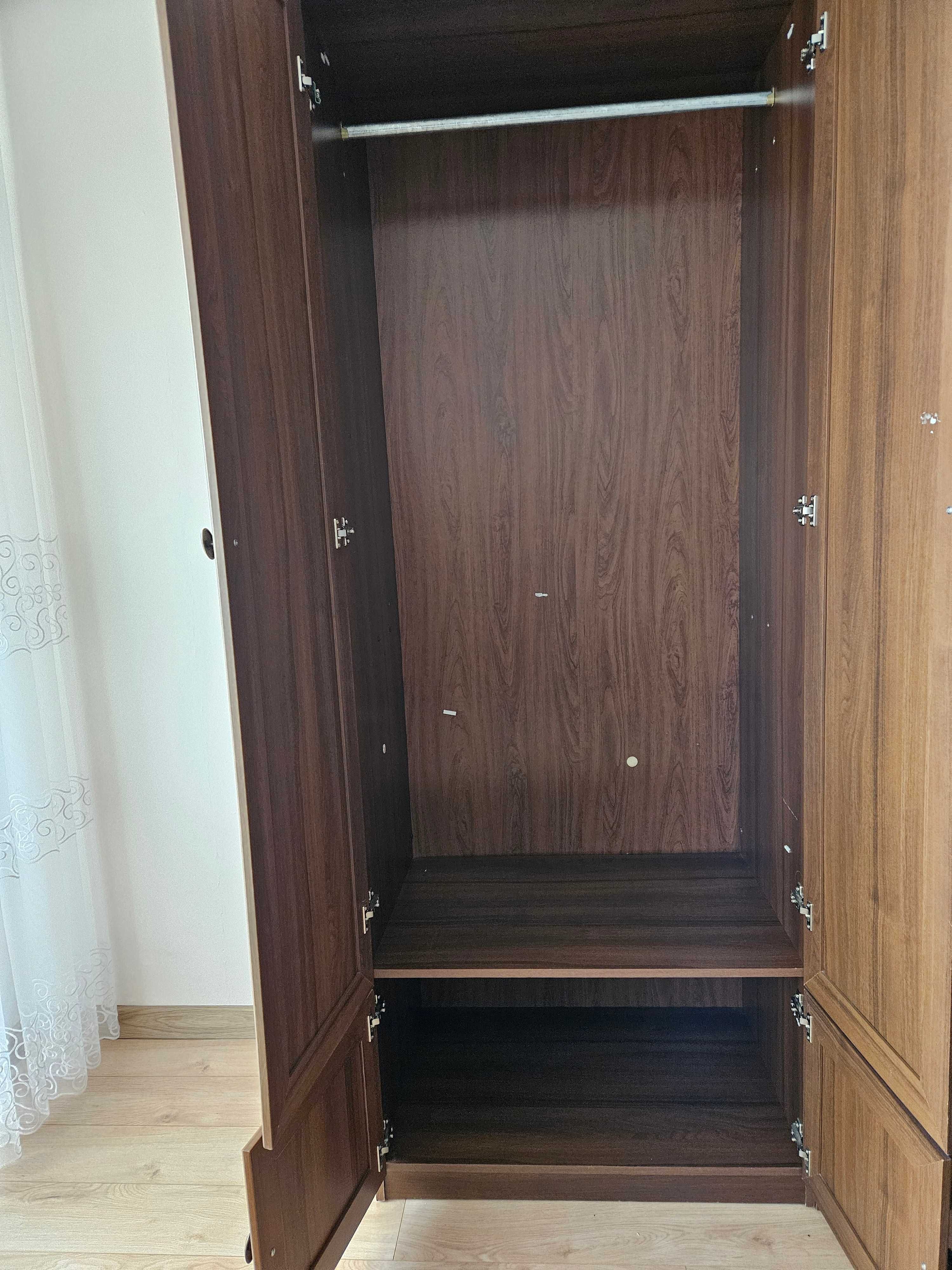 Ciekawy zestaw mebli do salonu
