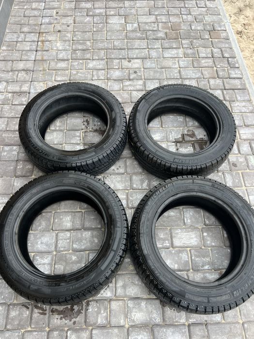 Резина Michelin 215/60R17c