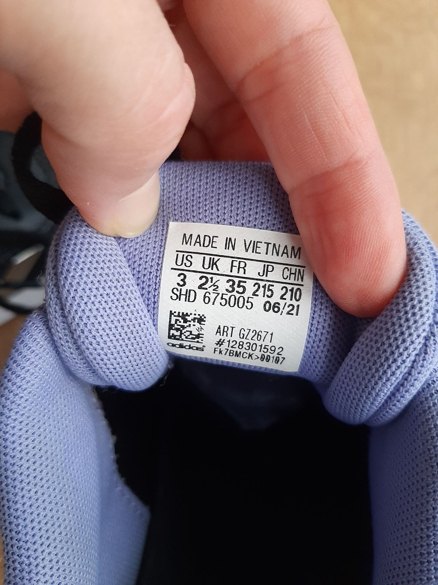 Buty Adidas Tensaur r. 35