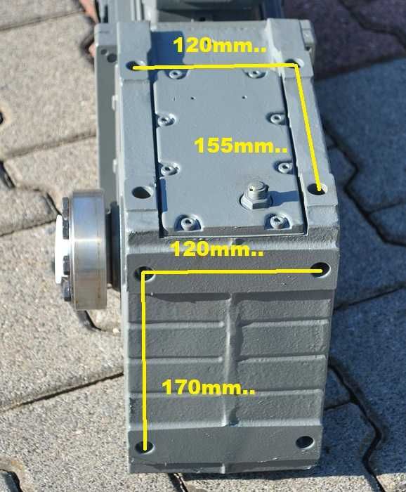 Motoreduktor kątowy 1.1kw. 27obr./min. LENZE