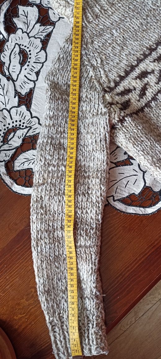 Wełniany gruby sweter