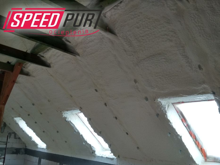 ocieplenia pianką izolacje natryskowe ocieplanie Docieplania Poddaszy