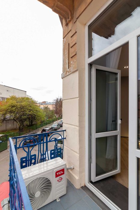 Однокімнатні апартаменти з джакузі, вул.Крехівська 10, центр