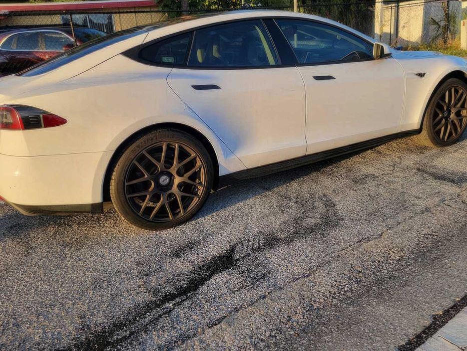 Tesla Model S      2013