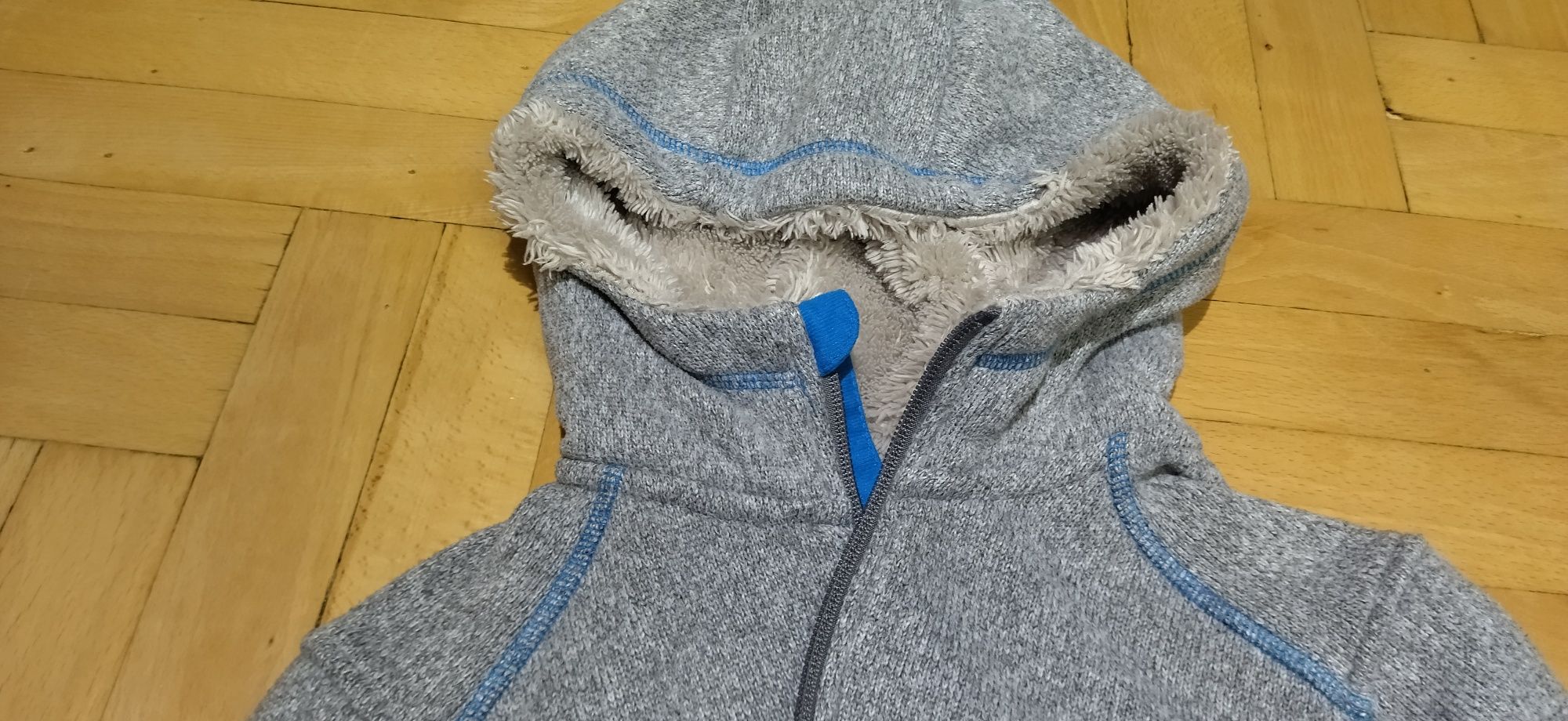 Bluza z kapturem ciepła polar Decathlon 10 lat (133-142)