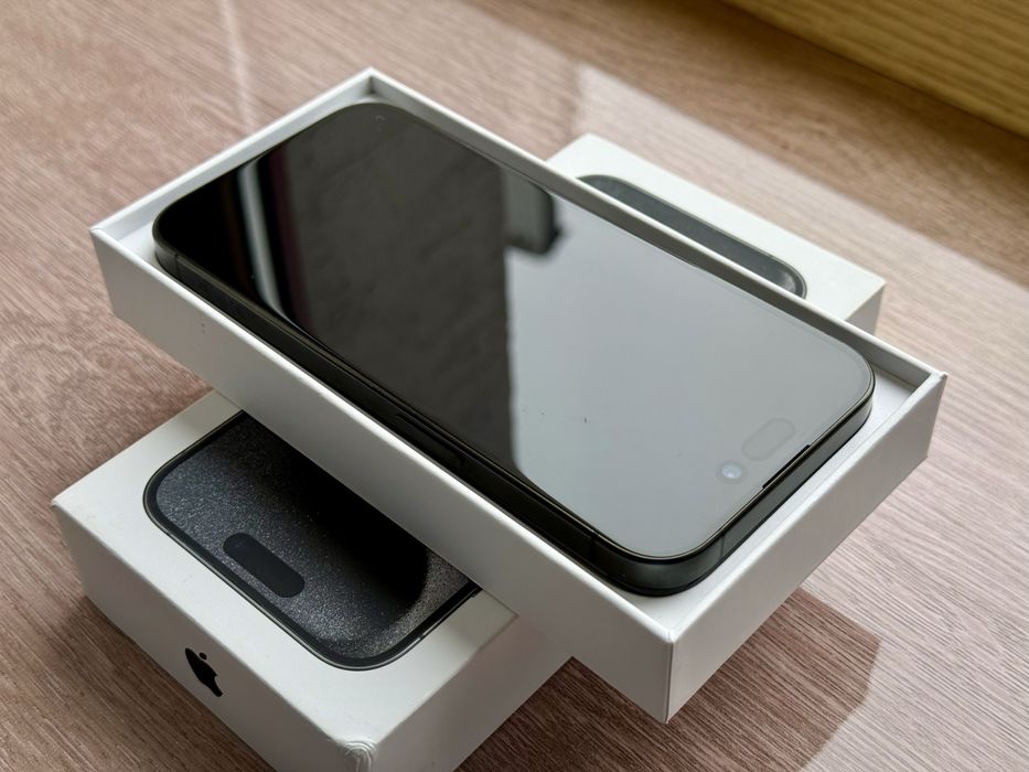 Apple Iphone 15 Pro Black Titanium 256gb акб 100%