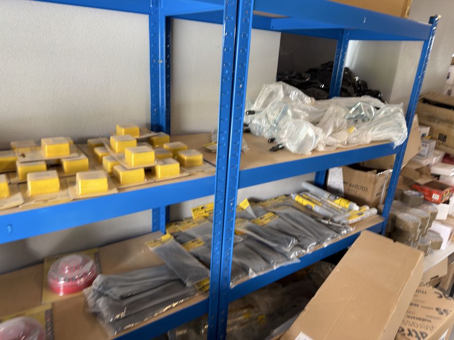 Sprzedam artykuły budowlane do sklepu