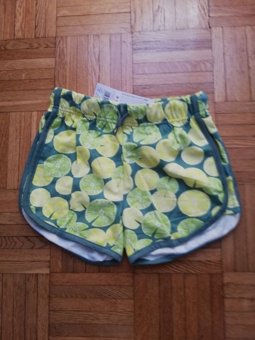 Krutkie nowe spodenki w r 146/152