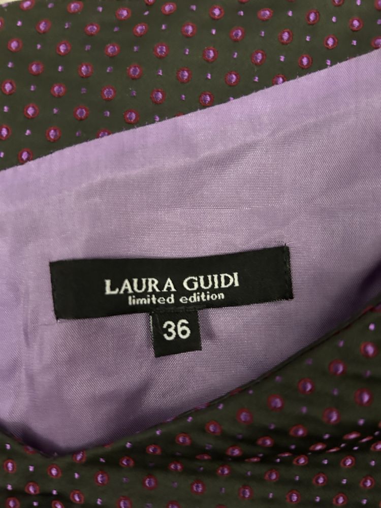 Elegancka sukienka z wąską talią Laura Guidi rozmiar S