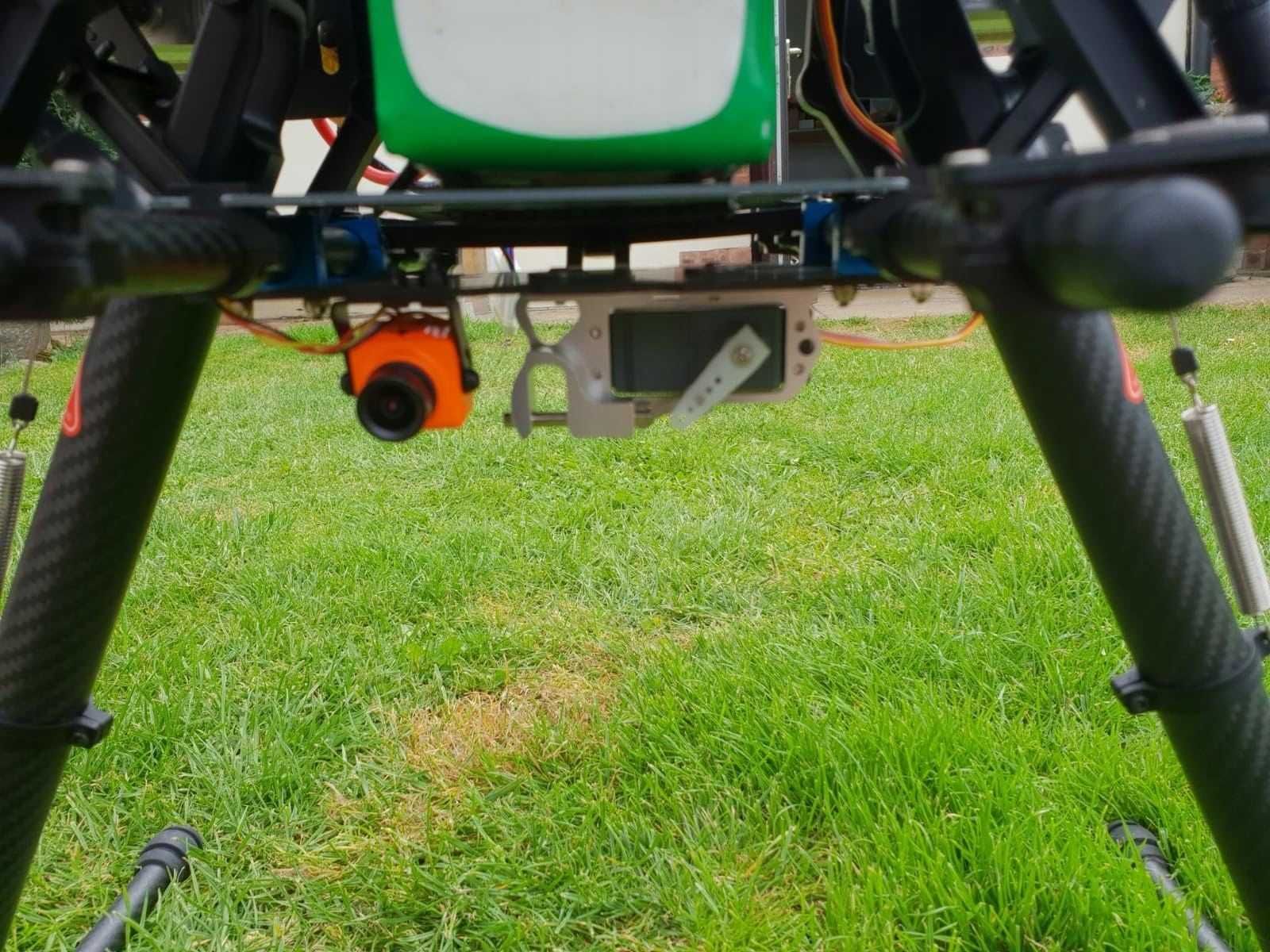 Dji S900 Dron z systemem drop do służby szkoleń