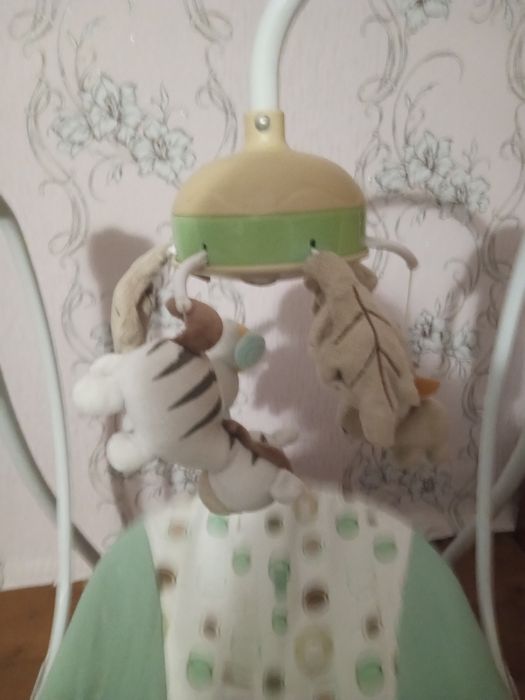 За 200 грн відам Колиска качелька продам терміново