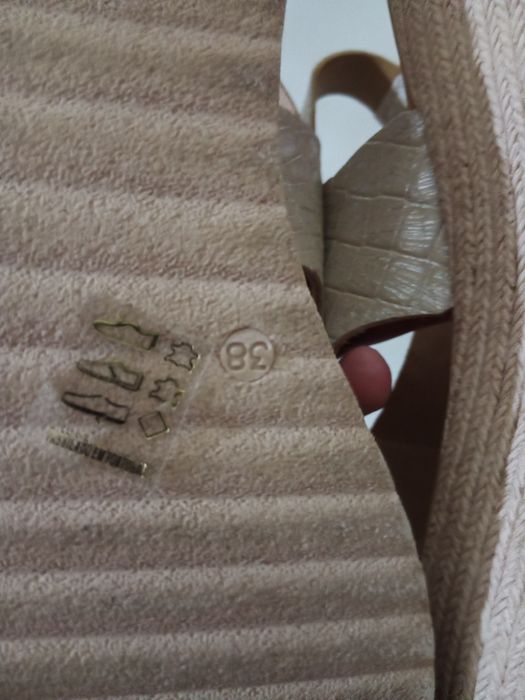 Sandálias pele tamanho 38 marca TAPADAS Portugal