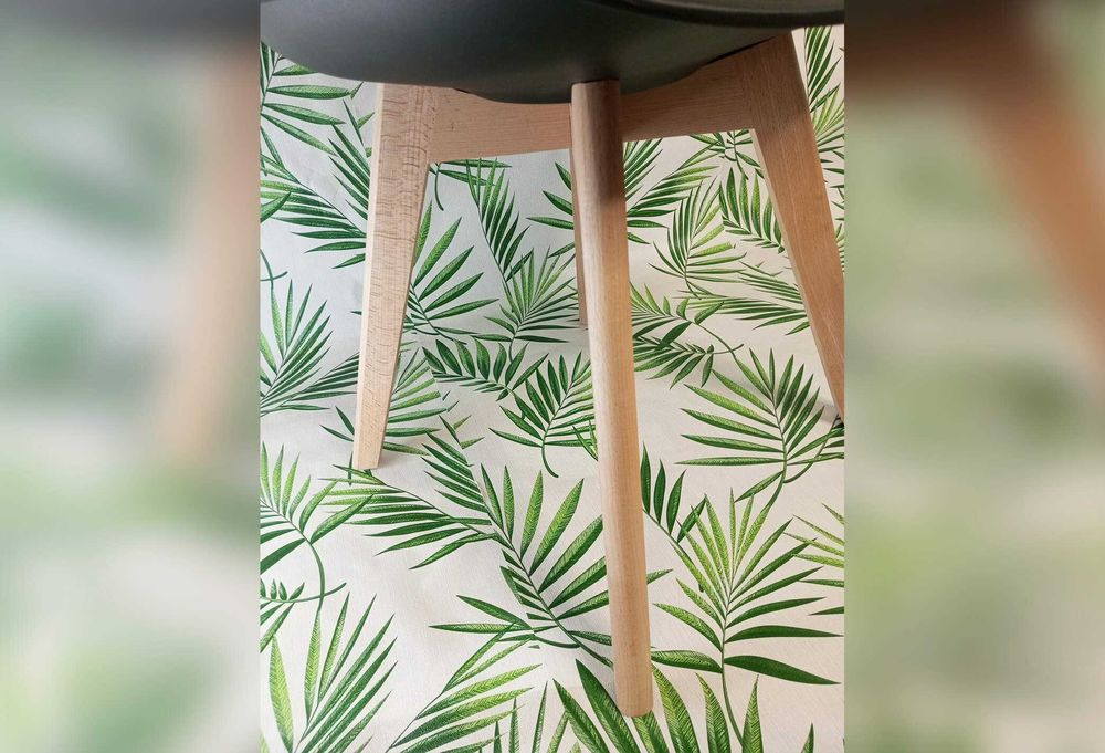 Стілець кухонний з дерев'яними міцними ніжками, крісло для кухні