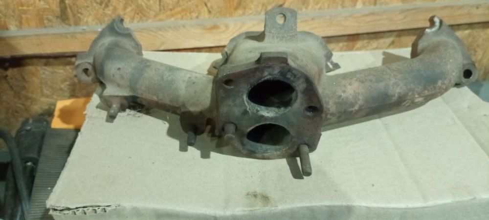 Коллектор выпускной 2101