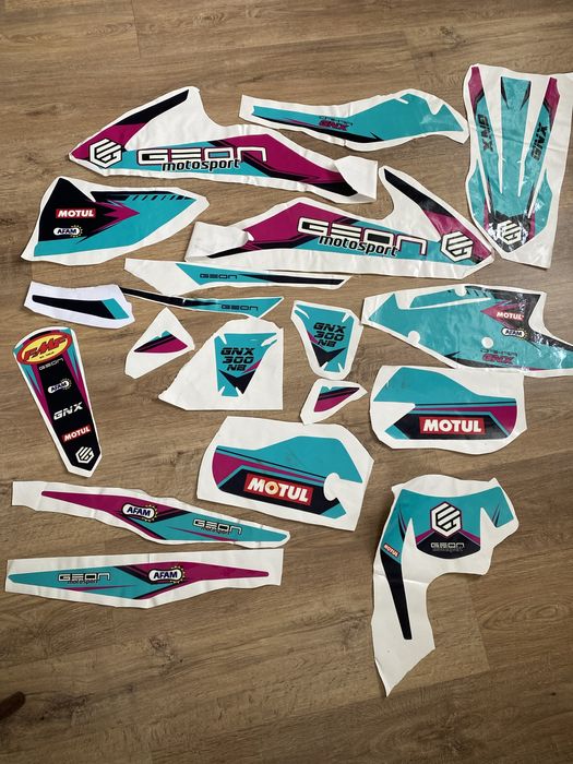 Графіка geon gnx 300 k16