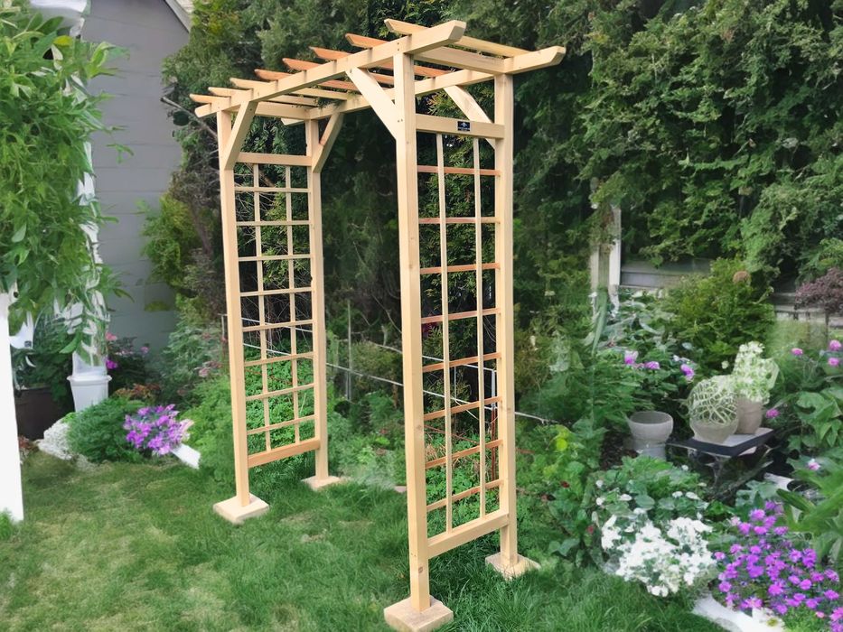 Pergola ogrodowa drewniana przejście kwietnik do pnączy masywna krata