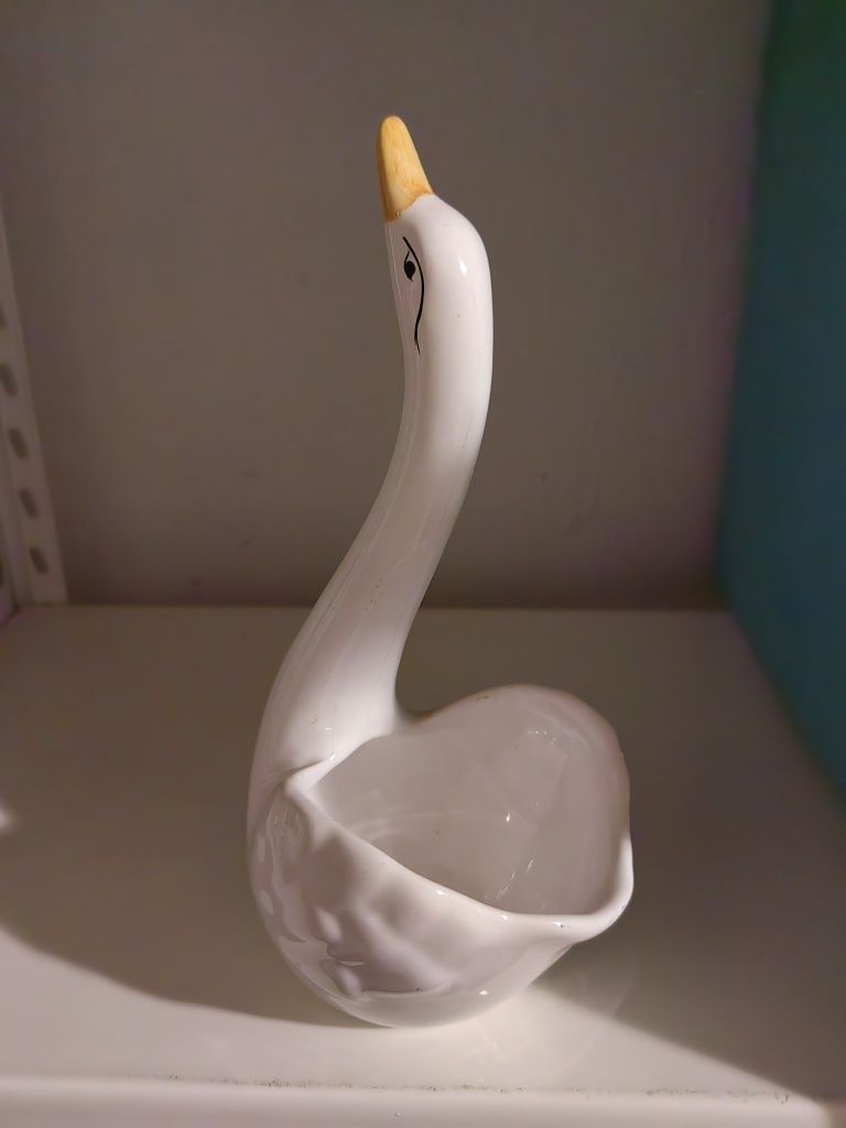 Cisne de cerâmica