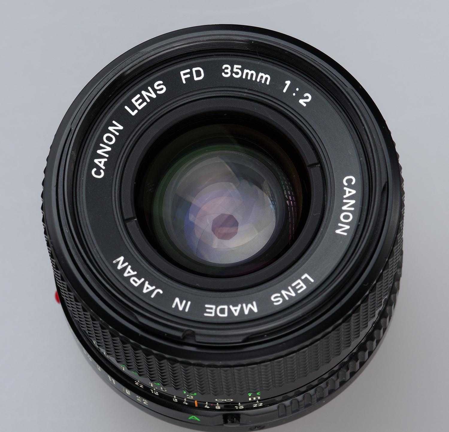 Canon 35/2 FDn якісний мануальний світлосильний ширококутник від Canon