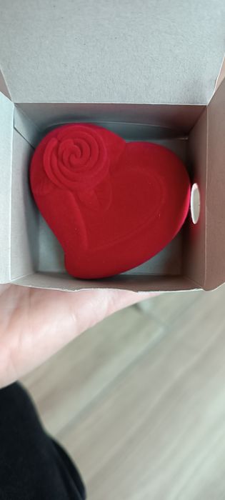 Pudełko na pierścionek w kształcie serca