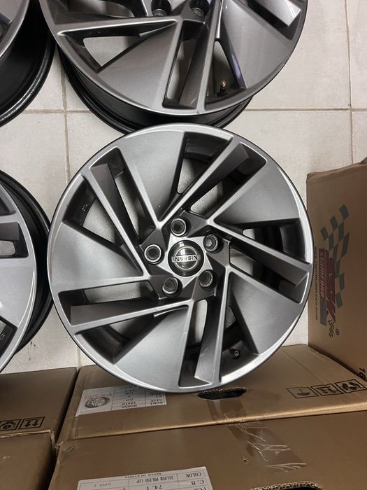 Jantes 17” 5x114.3 Originais Nissan Compativeis Renault Dacia