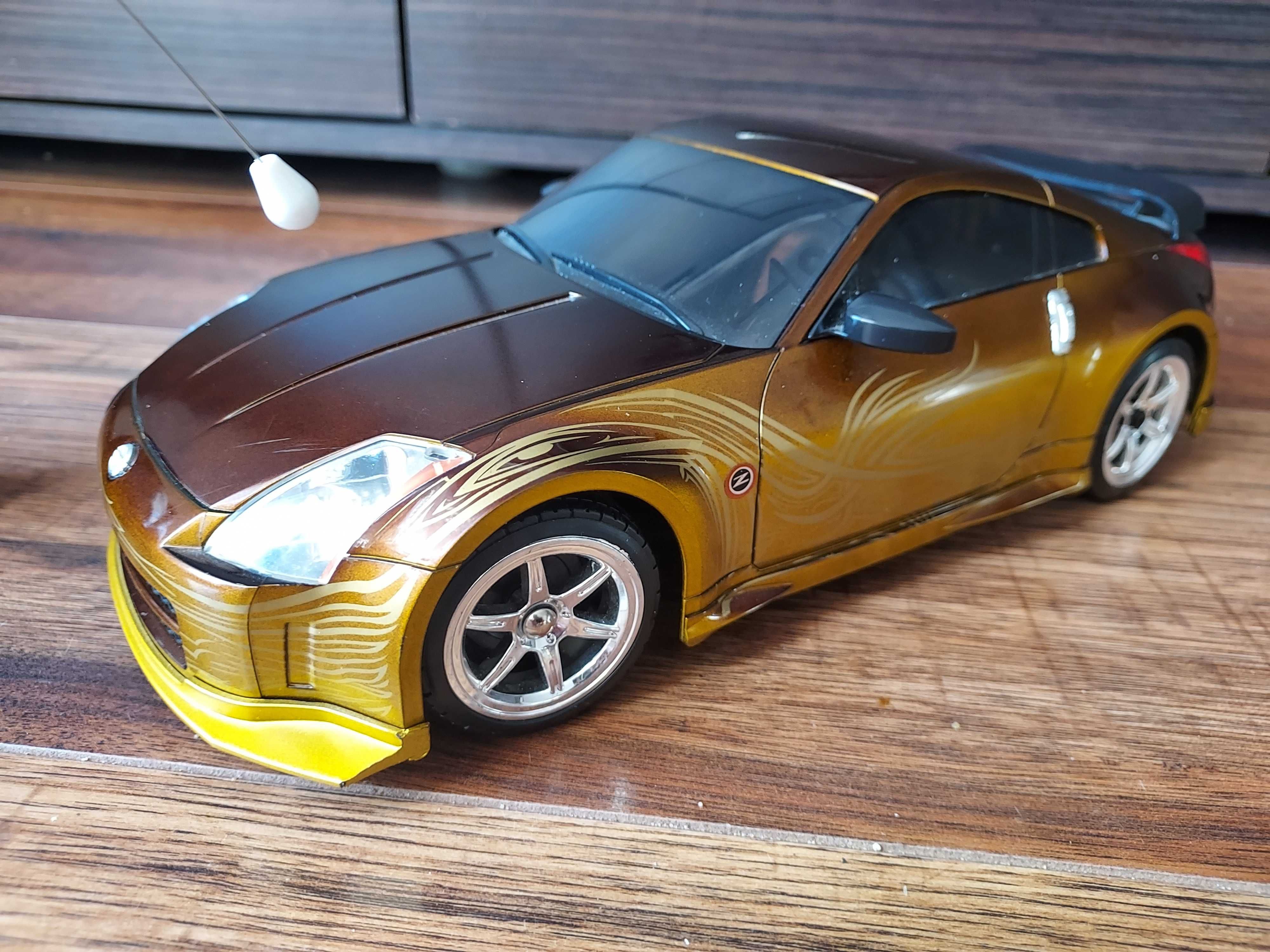 Nissan 350Z zabawka zdalnie sterowana  samochód NISSAN 350Z NIKKO