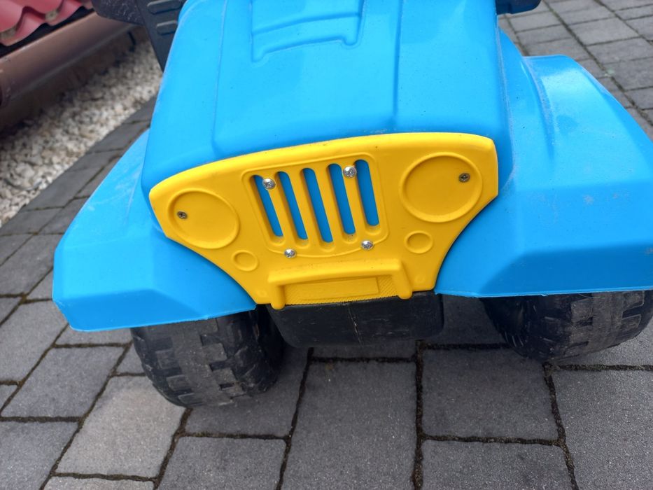 Samochód, traktor, traktorek, auto, na pedały.