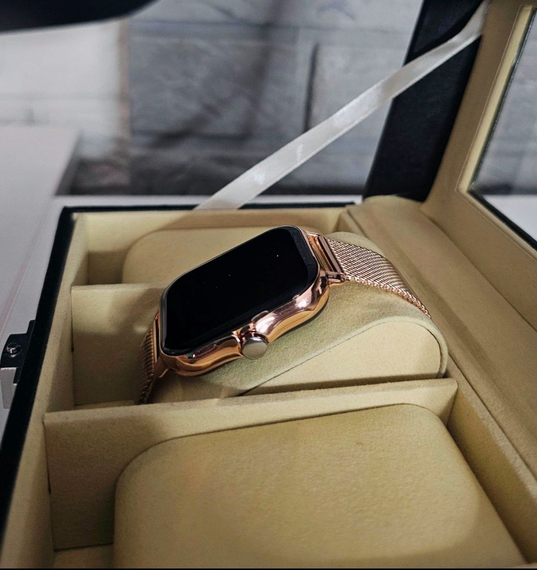 Złoty smartwatch