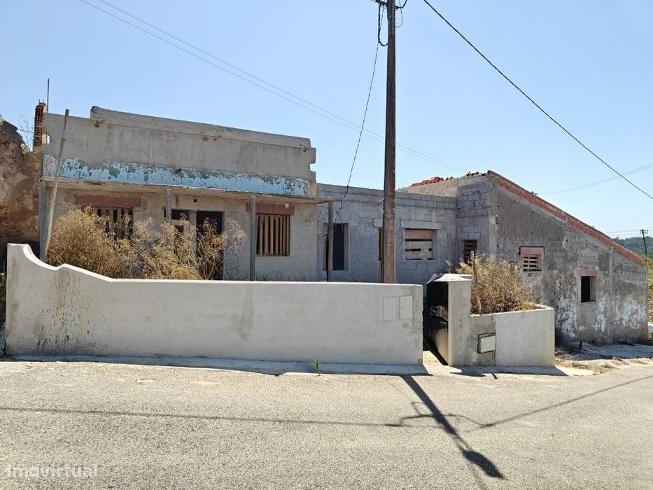 Moradia com vista desafogada para reconstrução