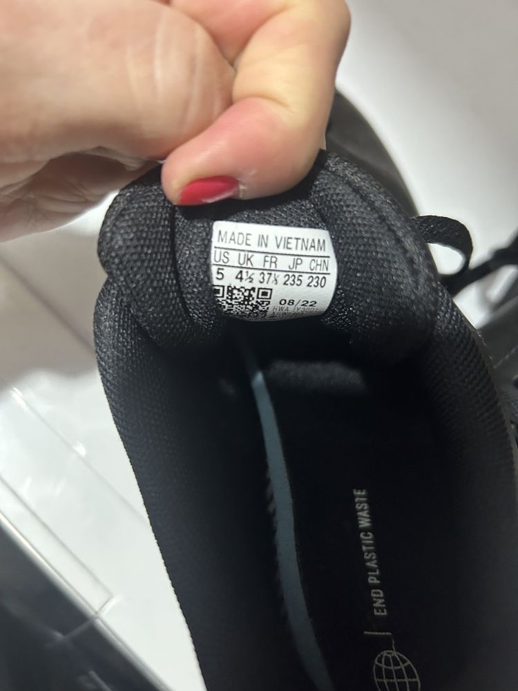 Sapatilhas adidas originais tamanho 37.5 new balance