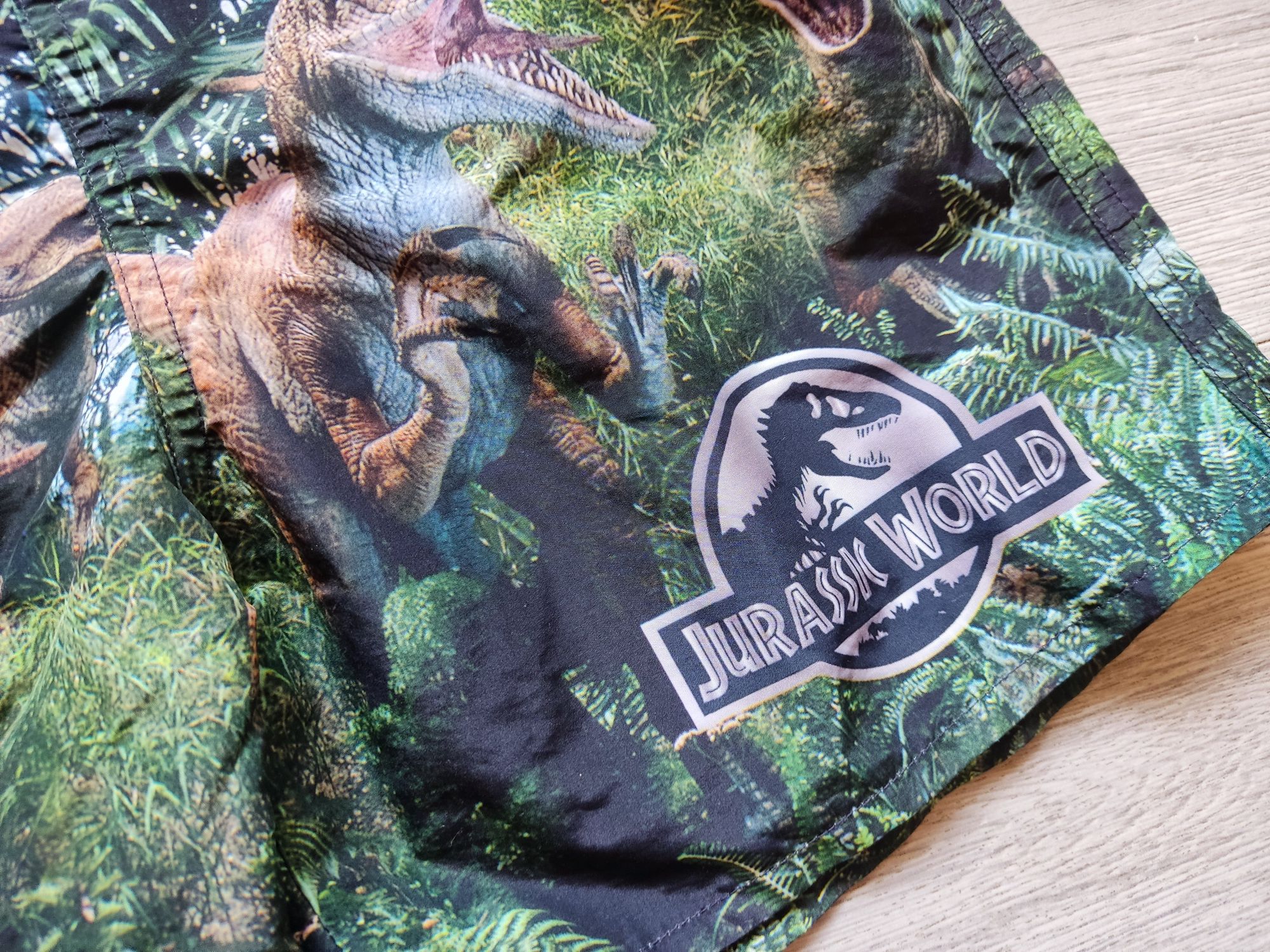 Szorty kąpielowe dla chłopca 122/128 H and M Jurassic World