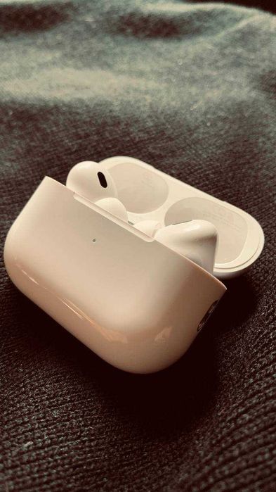 Продам оригінальні. airpods pro 2 як нові